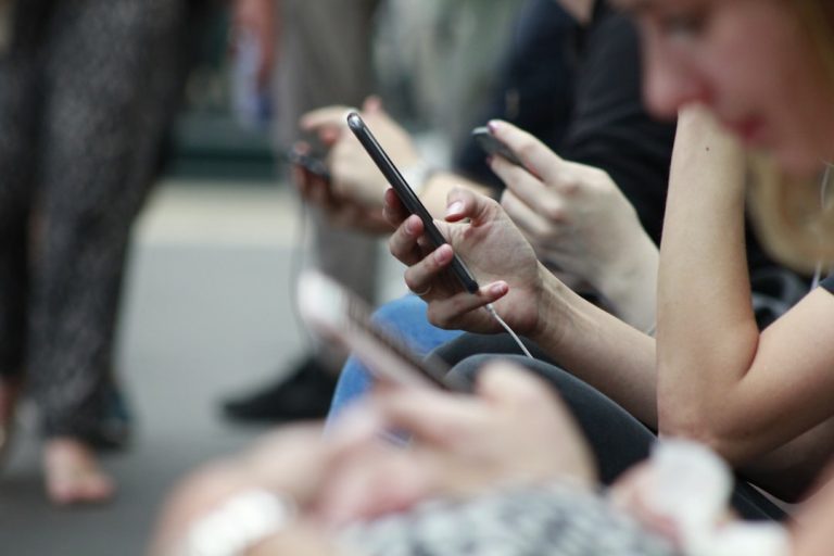 Mastering Social Media Management: The Art of Being Everywhere at Once